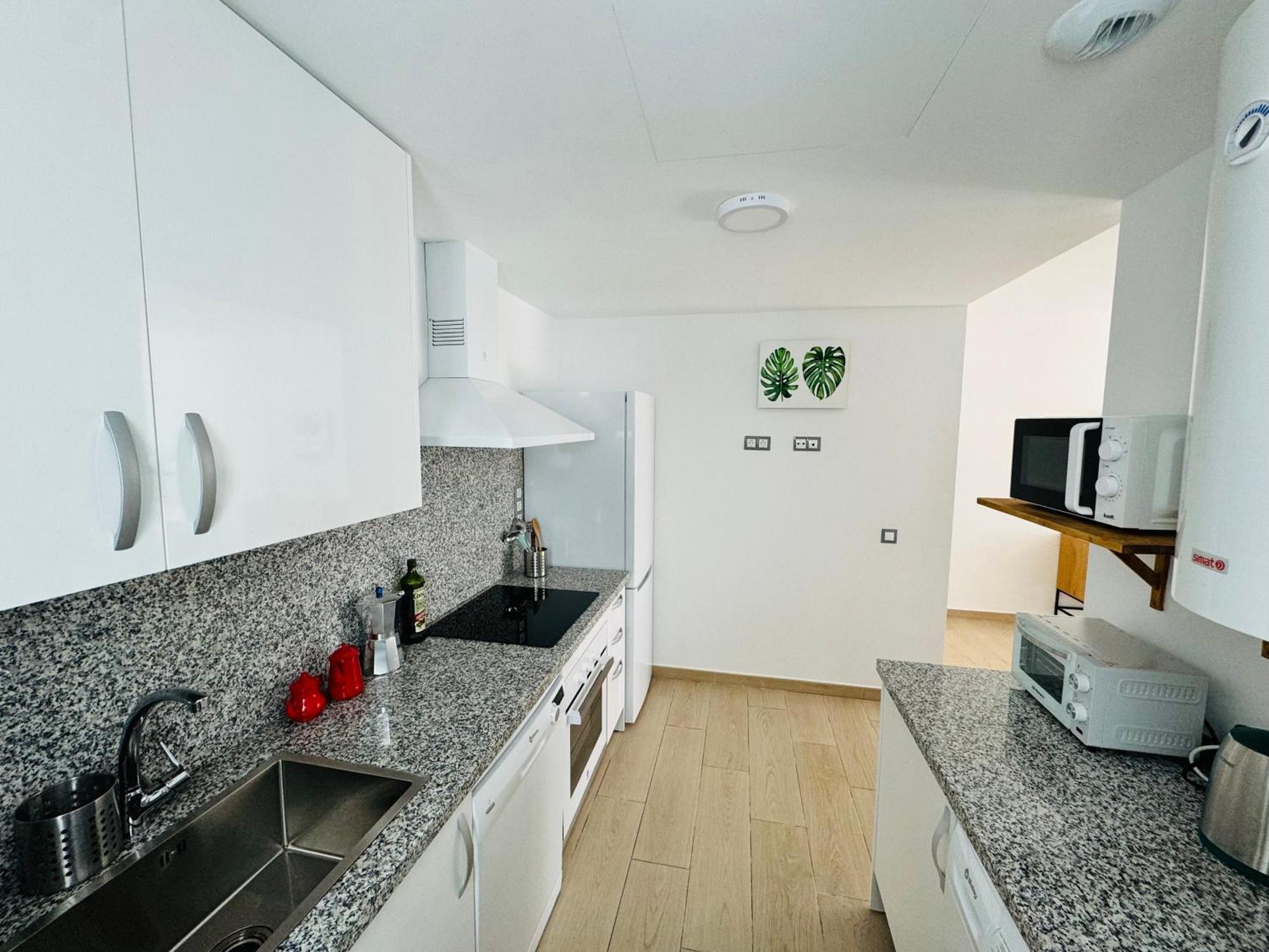 Апартаменты Parking Privado! Sol Y Mar Tu Hogar En La Costa Эстепона Экстерьер фото