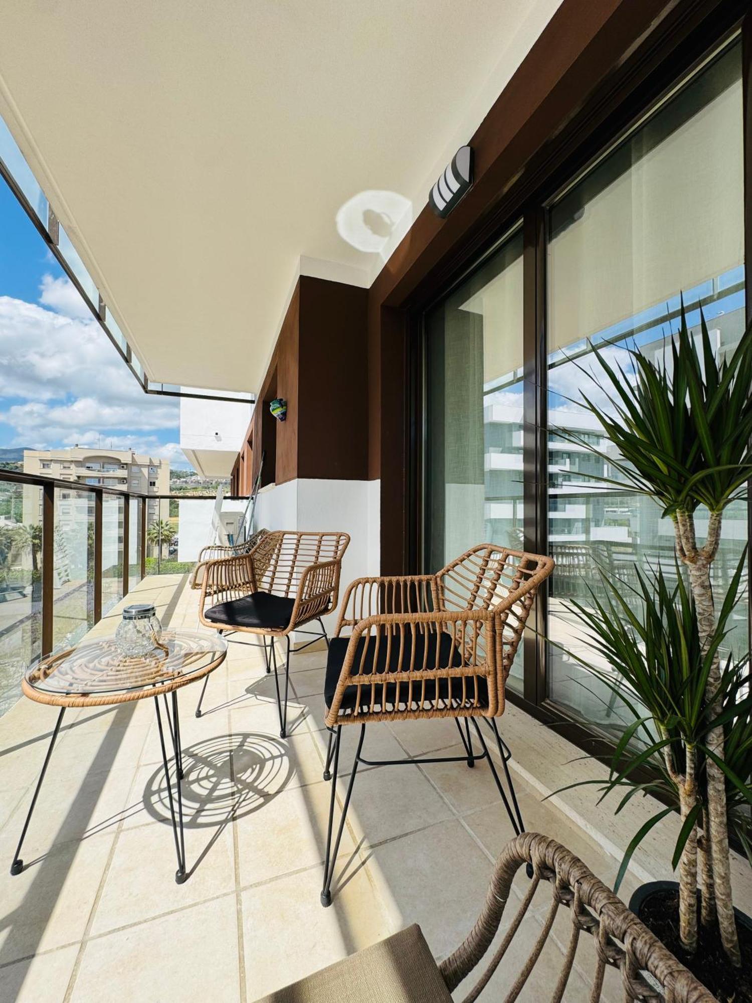 Апартаменты Parking Privado! Sol Y Mar Tu Hogar En La Costa Эстепона Экстерьер фото